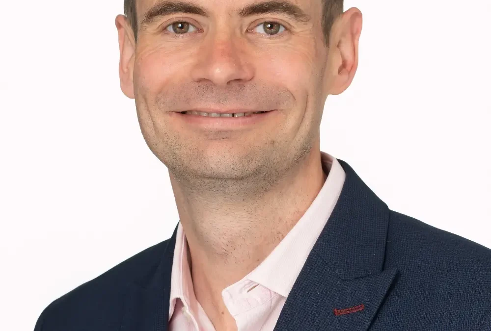 Simon Tennant